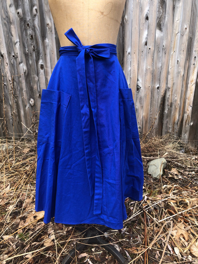 Wrap skirt in Cobalt